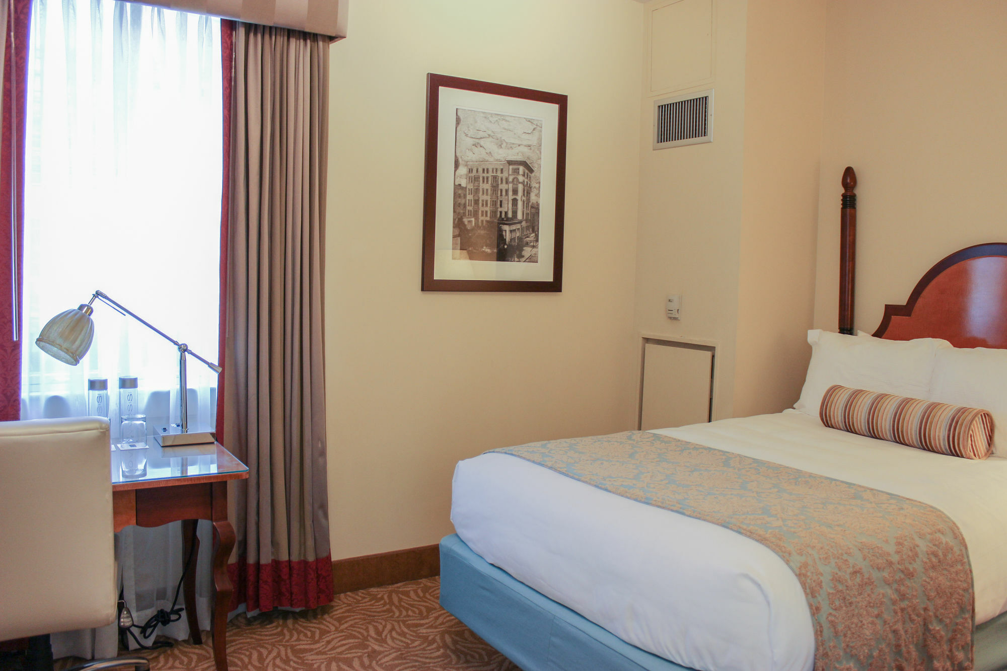 Hotel โพรวิเดนซ์ ภายนอก รูปภาพ